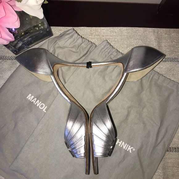 Manolo Blahnik Sedaraby D’Orsay heels - Picture 11 of 15